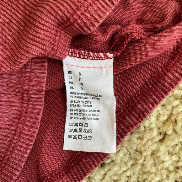 High-Neck Ribbed Tank Maroon - Picture 6 of 9